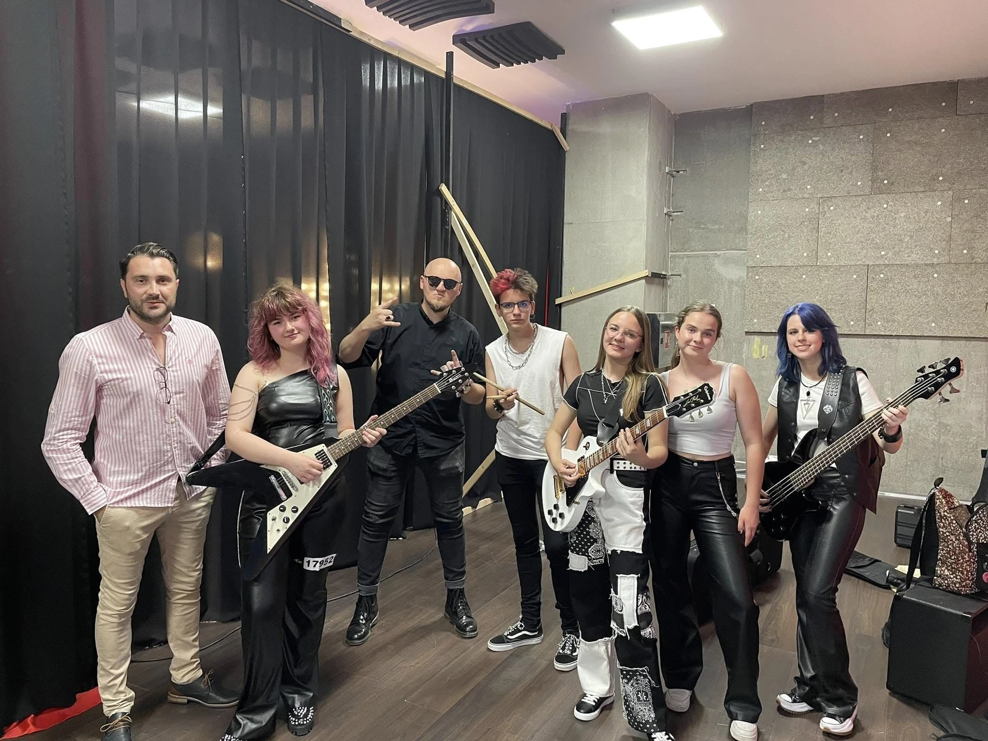 After Dark – rock bend UOC-a